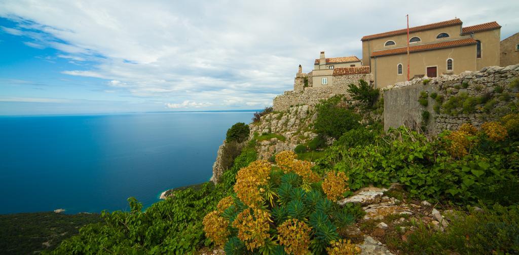 Hotel Zlatni Lav Martinšćica Exteriér fotografie