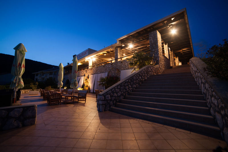 Hotel Zlatni Lav Martinšćica Exteriér fotografie