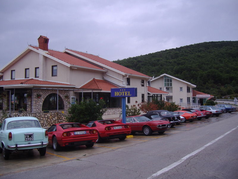 Hotel Zlatni Lav Martinšćica Exteriér fotografie